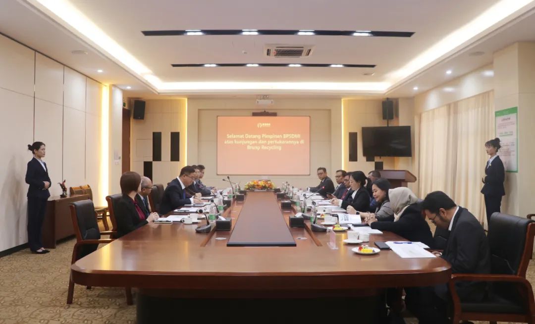 20231208-1-印尼工业部、莫罗瓦利金属工业理工学院、佛山职业技术学院莅临BG视讯循环交流访问.jpg