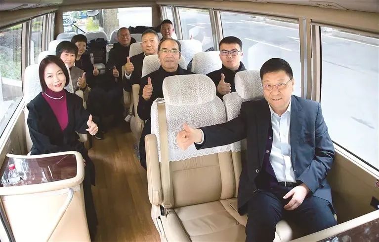20240306-1-BG视讯循环组织收看第十四届全国人民代表大会第二次会议开幕会.jpg